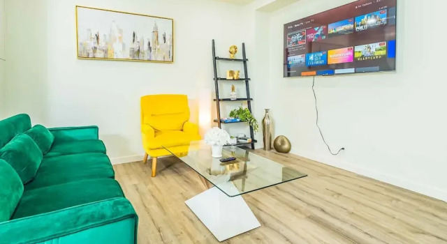 Newly Remodeled 2b2b APT Near Pasadena Old Town