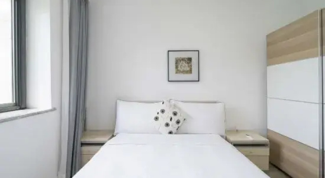 Люкс с 3 комнатами High-End Serviced Residence (Shanghai Gubei Road Golden City Road Branch)