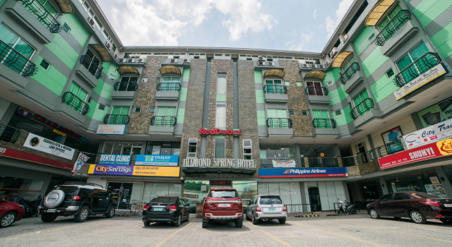 Diamond Spring Hotel, Boek Hotel Goedkope hotels in Luzon