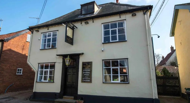 The Dickleburgh Crown, Prenota Hotel Diss 