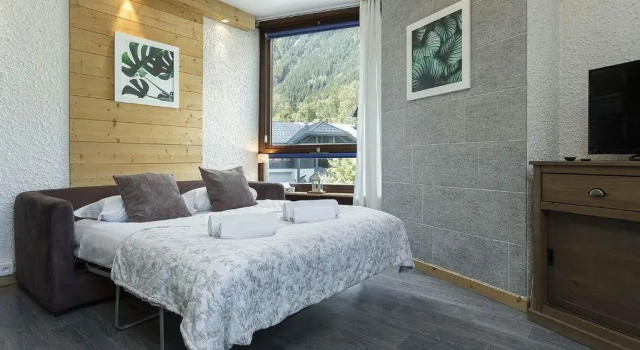 APARTMENT BEAUSITE - Alpes Travel - Central Chamonix - Sleeps 4, Забронировать Апартаменты/квартира Отели Chamonix City Centre с бассейном, рядом с Горнолыжный подъемник Эгиль ду Миди, Бассейн
