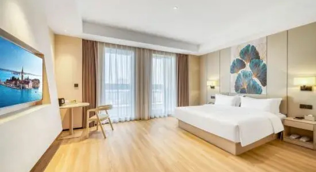 Люкс Deluxe с балконом и с видом на город Pingxiang Vientiane Huiting Hotel