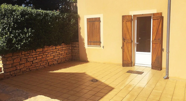 Studio Indépendant dans une Maison, Varaa Hotelli Macon Cote du Maconnais-Beaujolais