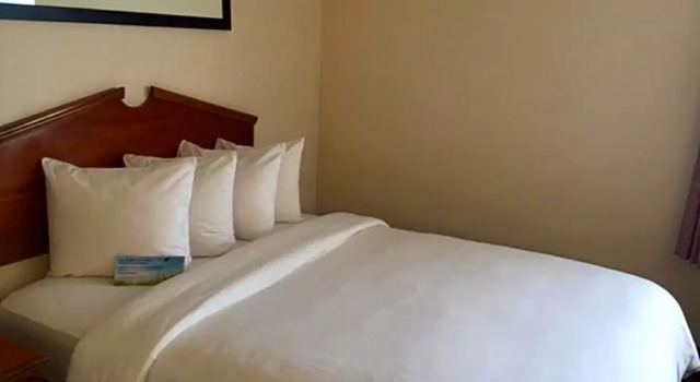 Двухместный Studio Suite Days Inn & Suites by Wyndham Denver International Airport