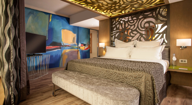Hennessy Park Hotel