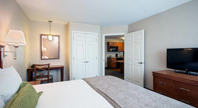 Двухместный люкс Candlewood Suites Indianapolis Northwest by IHG