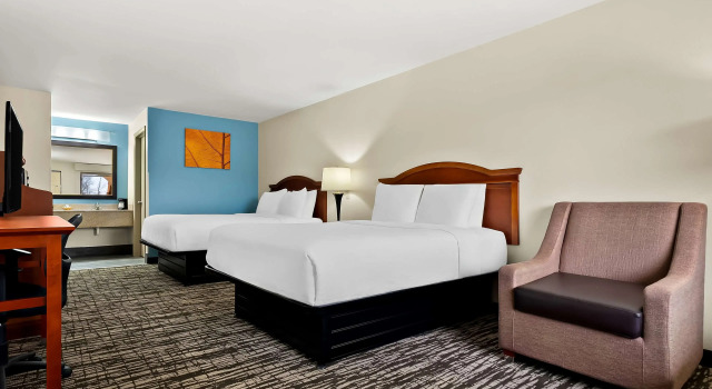 Четырёхместный номер Standard Best Western Greenville Inn