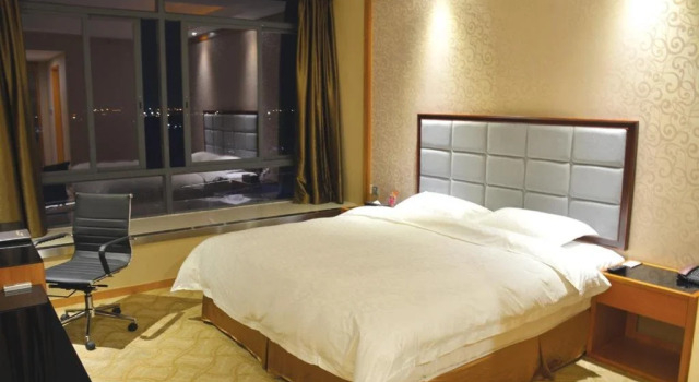 Jiasheng Business Hotel, Boek Hotel Hotels in Guangdong met parkeren, Parkeren