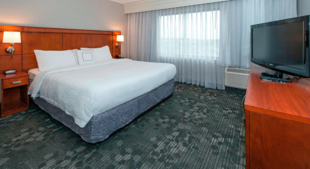 Двухместный люкс Courtyard by Marriott Montgomery Prattville