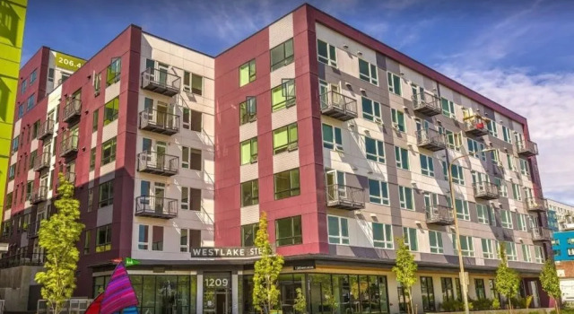 Westlake Steps, Забронировать Апартаменты/квартира Отели Сиэтла с парковкой, рядом с Стеклянный сад Чихули, Парковка