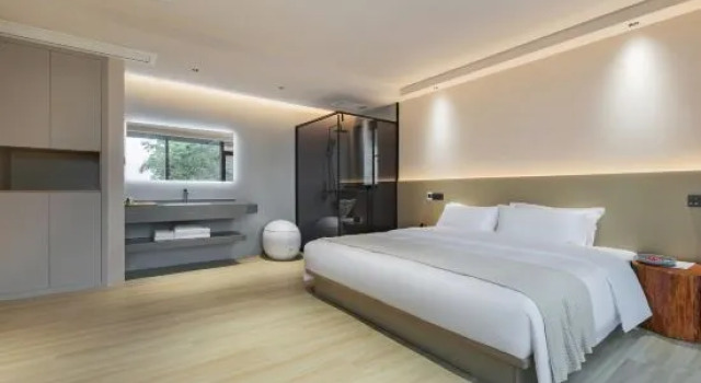 Капсула Chuan Summer Riverside Hiking & Rafting · Creamy Designer Poolside Lodge