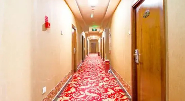 Zhouji Business Hotel (Urumqi Light Industry College), Book Hotel Billige hoteller i Urumqi