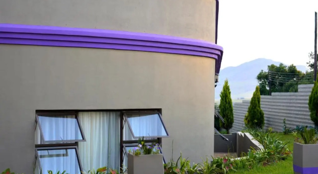 Rehoboth Mountain Suites, Đặt Khách sạn Khách sạn ở Mbaban bao gồm bữa sáng, Bữa sáng