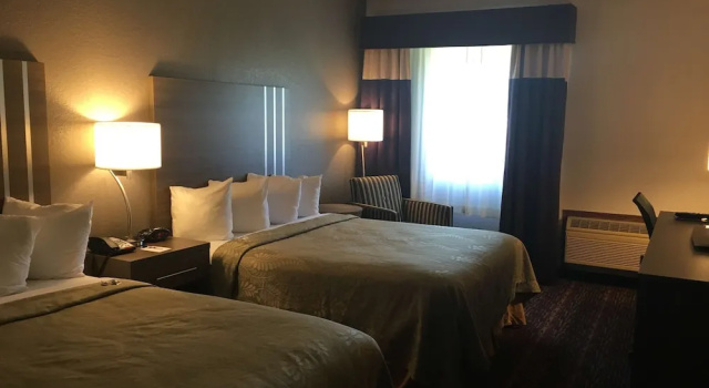 Номер Standard SureStay Plus by Best Western Edmond