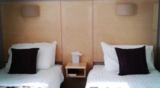 Waterfront Lodge Hotel