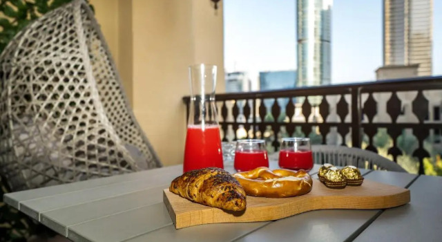 Durrani Homes - Old Town Lux 1 bed Besides Dubai Mall, Забронировать Отель Даунтаун Дубай , рядом с Дубайский аквариум