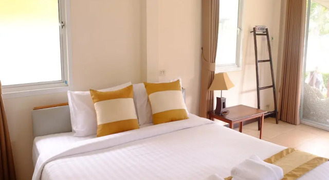 Двухместное бунгало с балконом Fah Talay Resort