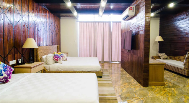 Люкс Deluxe Mornington Hotel Sitiawan