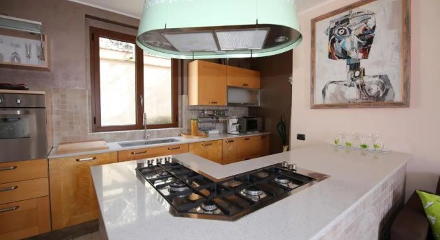 Casa Giulio Apartment in Lezzeno Lake Como, Забронировать Апартаменты/квартира Отели в центре Леццено, в центре