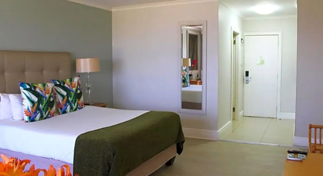 Номер Deluxe The Riverside Hotel