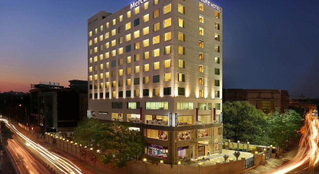 Mercure Hyderabad KCP Hotel, Rezerwuj Hotel Somajiguda 