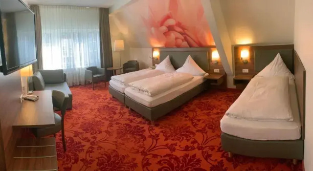 Трёхместный номер Standard Hotel Felsenkeller
