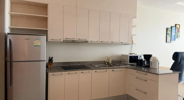 Люкс с 2 комнатами с видом на море Hillside Seaview Residence, Karon