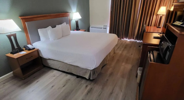Двухместный номер Ramada by Wyndham Houston Intercontinental Airport East