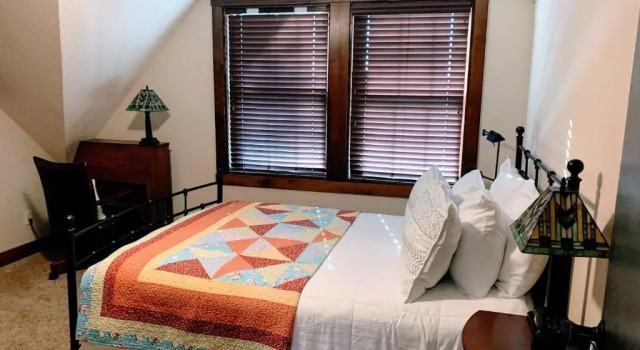 Номер Standard Iowa House Historic Inn