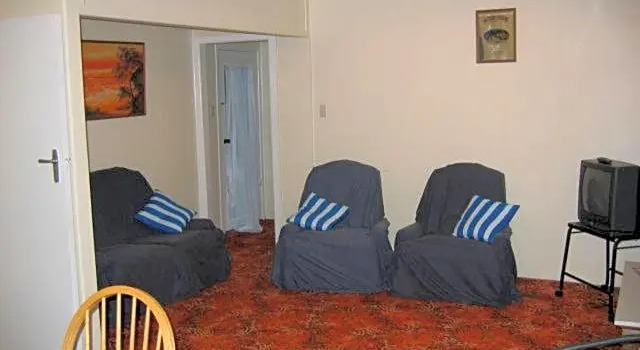 Бунгало с 3 комнатами Glow Worm Motel