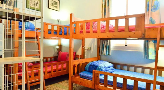 Yurtta yatak La Pace Hostel