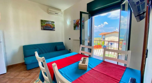 Апартаменты с балконом и с видом на озеро Residence Bellavista