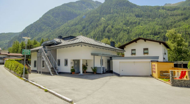 Frischmann 19454, Rezervați Hotel Hoteluri în Tirol cu parcare, Parcare