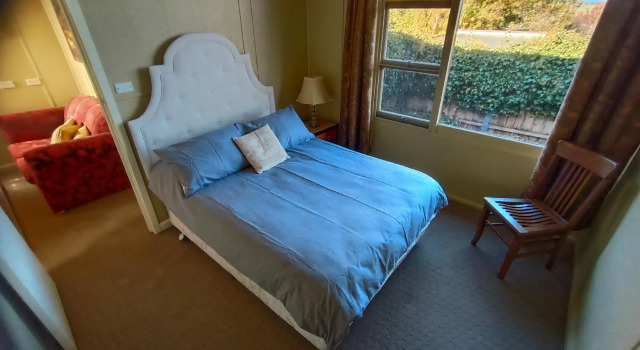 Семейный люкс Blakes Manor Self Contained Heritage Accommodation