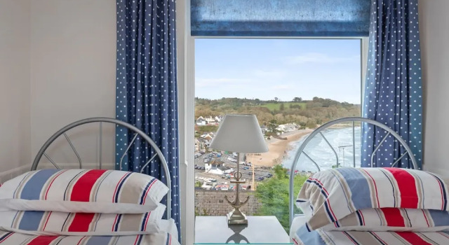 Brynawelon - Wonderful Sea and Harbour Views, Забронировать Апартаменты/квартира Сондерсфут 
