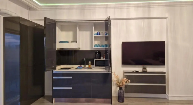 Studio White Tower 106, Varaa Huoneisto Hotellit Mamaia-Sat pysäköinnillä, Pysäköinti