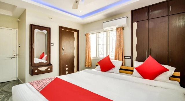 OYO Flagship 66623 Corniche Hotel Vizag, Rezervovat Hotel Hotely v Andhra Pradesh s parkováním, Parkování