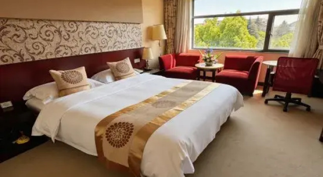 Двухместный номер Standard Dian Chi Hotel