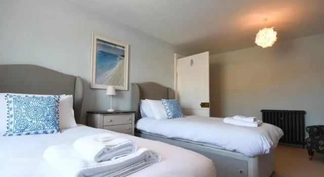 Amazing river view house sleeps 8, Забронировать Отель Отели Англии 3 звезды, 3*