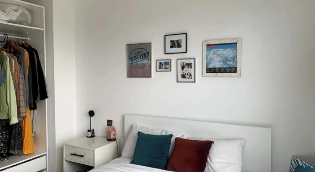 Stylish 2BD Flat With Private Balcony - Battersea, Varaa Huoneisto Asunnot kohteessa Merseyside, Huoneisto