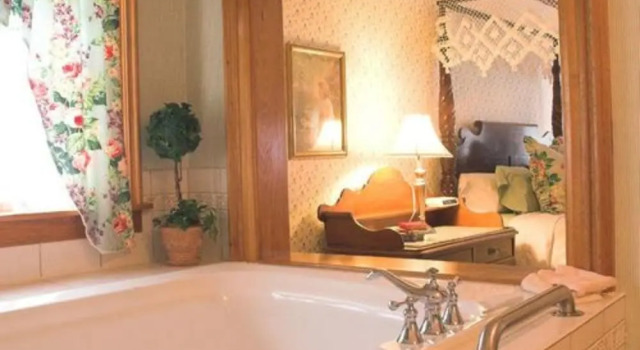 Двухместный люкс White Lace Inn