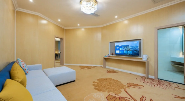 Люкс c 1 комнатой Holiday Inn Express Chengdu Tianfu Square by IHG