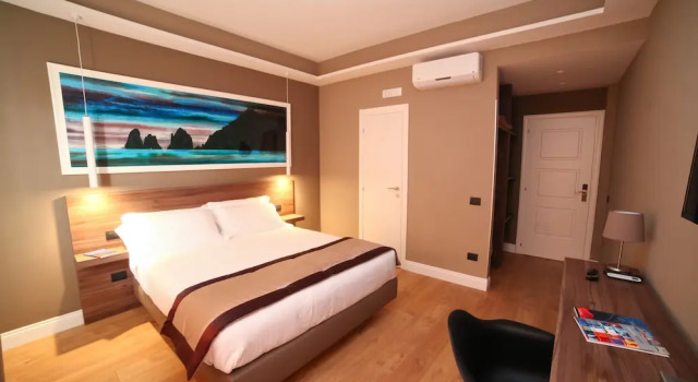 Номер Standard 7th Floor Suite