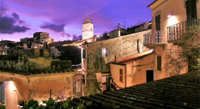 Four Family House - Tree Rooms apt. 5/7 ps.; 250 to the sea-SERENA G, Book Hotel Capoliveri Elba