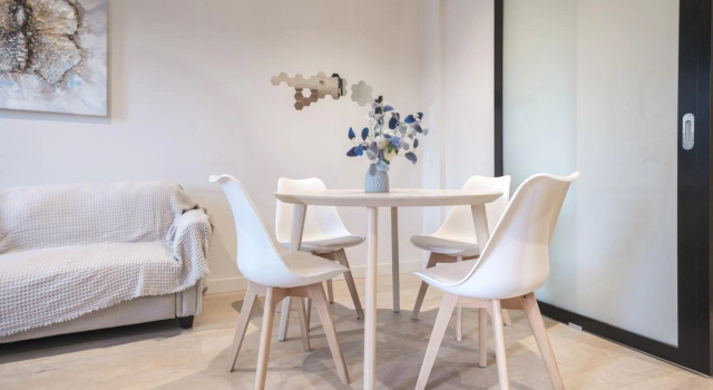 New 1BR 1BA Apartment Central +wifi+ Balcony, Забронировать Апартаменты/квартира Апартаменты Мельбурна, рядом с Alcaston Gallery, Апартаменты/квартира