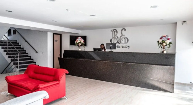 B&E Aparta-Suites Hotel