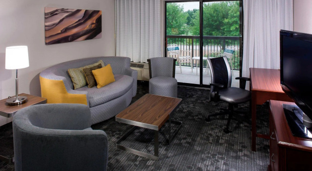 Двухместный люкс Courtyard by Marriott Wichita East