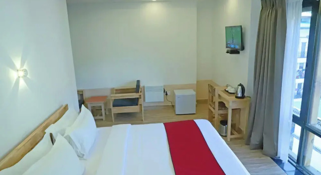 Affaires suite avec balcon The BD Hotel