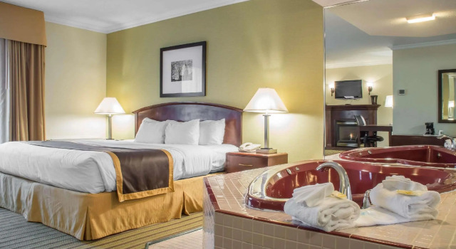 Двухместный люкс Quality Inn