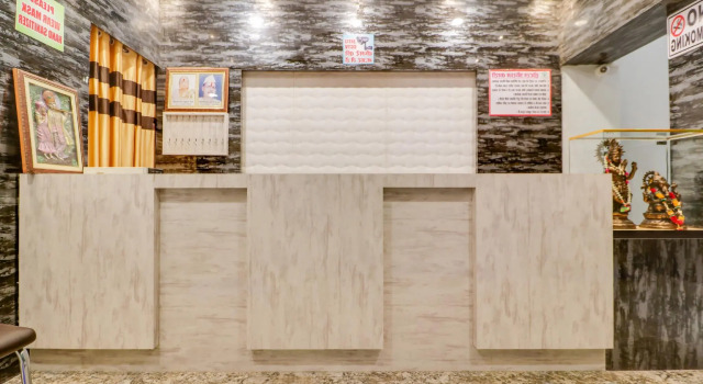 SPOT ON 69549 Hotel Shri Ram Kashi